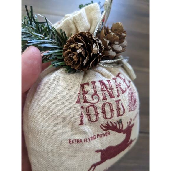 Feeding Magic Reindeer Food Bag Christmas Ornament Tree Holiday Holly Tan New - Picture 2 of 4